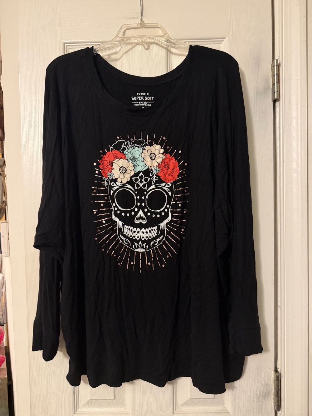 Torrid Day of the Dead Black Floral Skull Long Sleeve Top